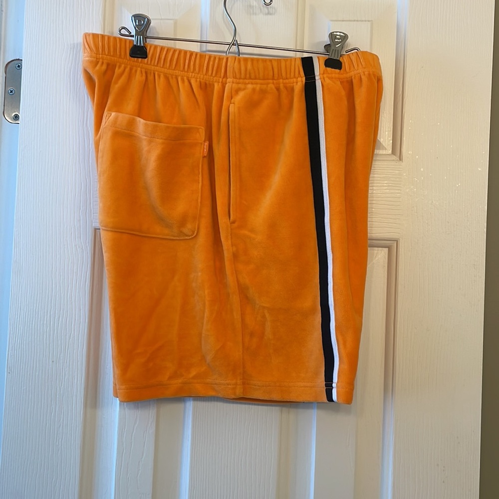 Supreme Shorts Terry Cloth Script Logo - Picture 2 of 2